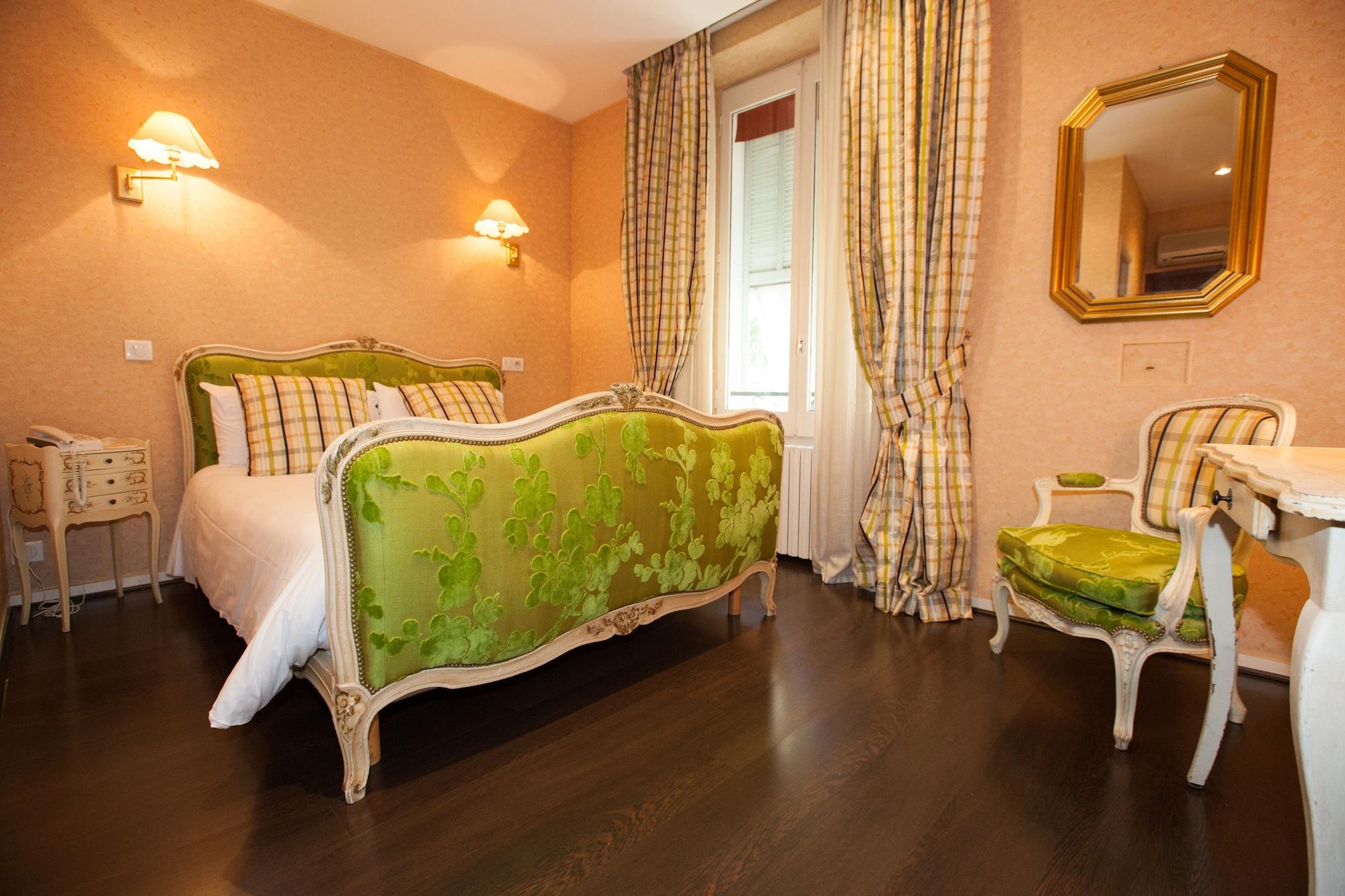 Paris Rome Hotel Menton Exterior photo