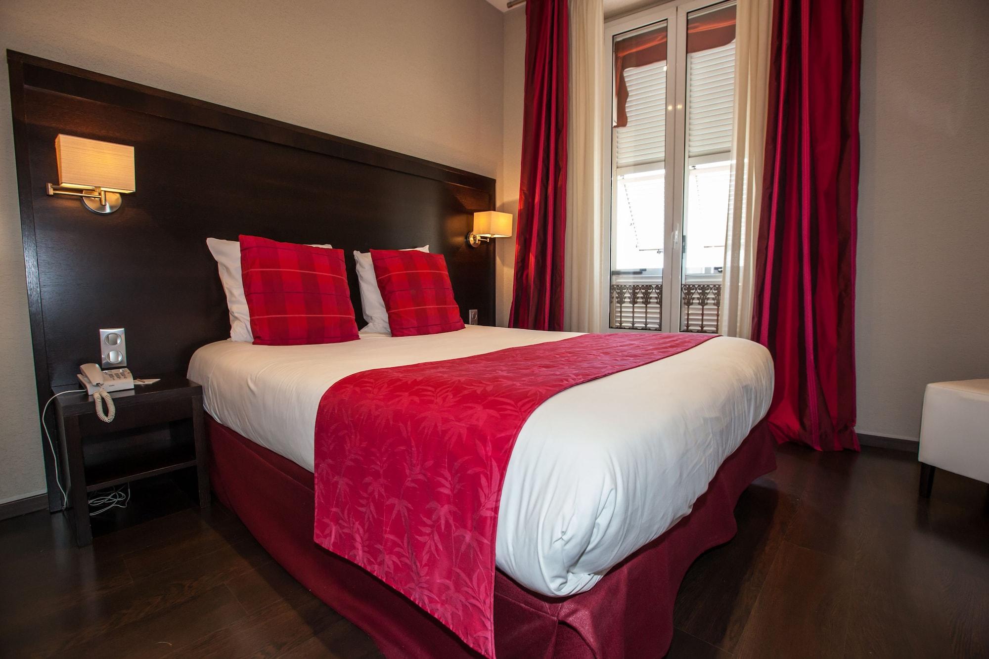 Paris Rome Hotel Menton Exterior photo