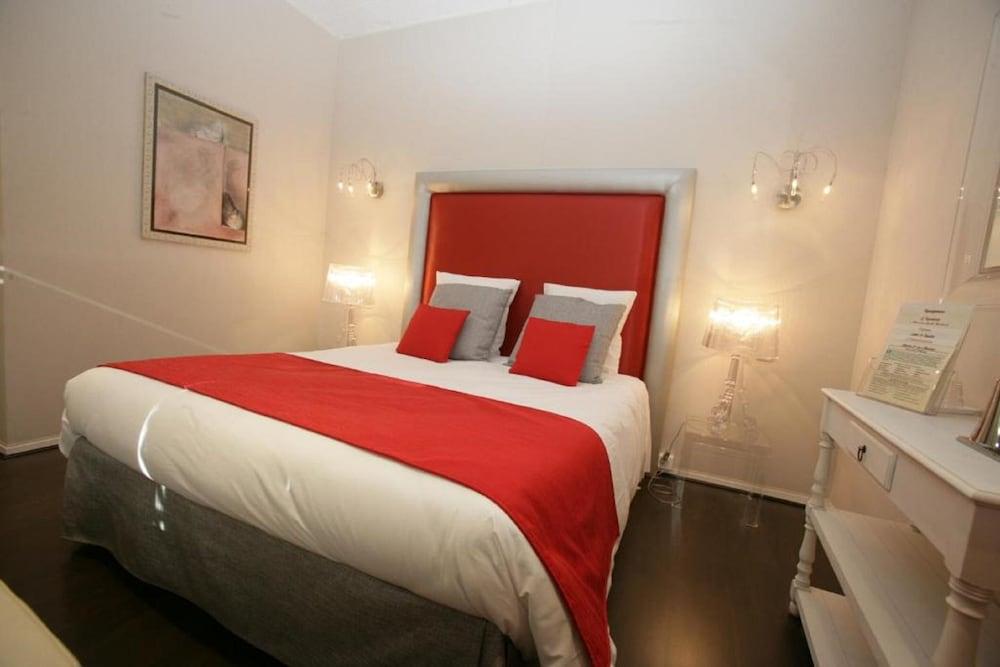 Paris Rome Hotel Menton Exterior photo