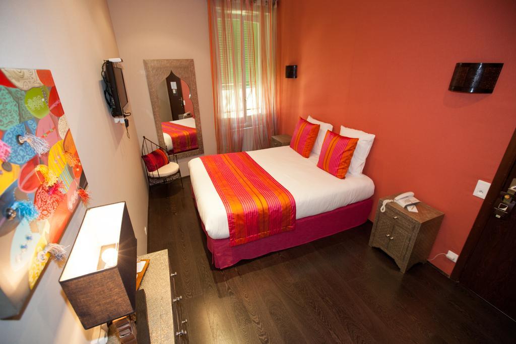 Paris Rome Hotel Menton Exterior photo