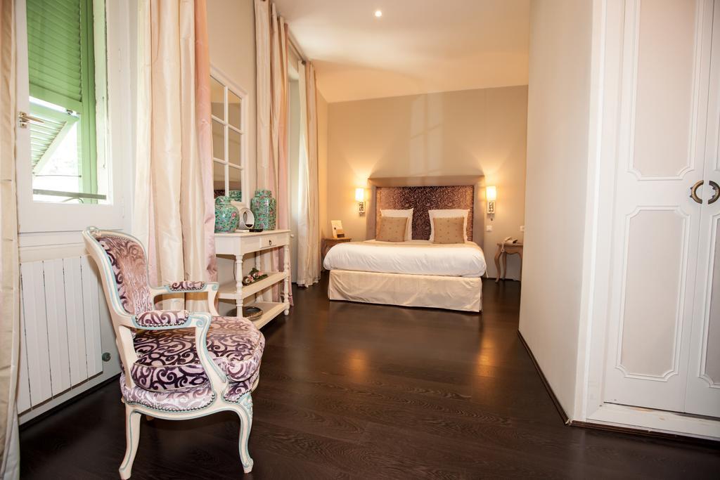 Paris Rome Hotel Menton Exterior photo