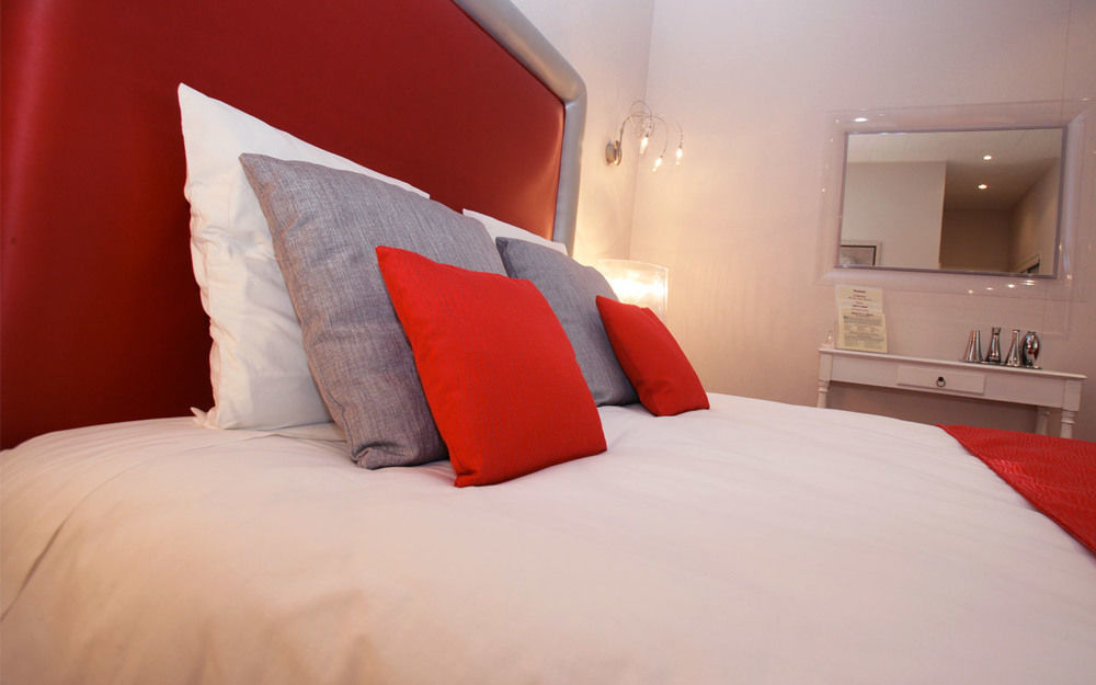Paris Rome Hotel Menton Exterior photo