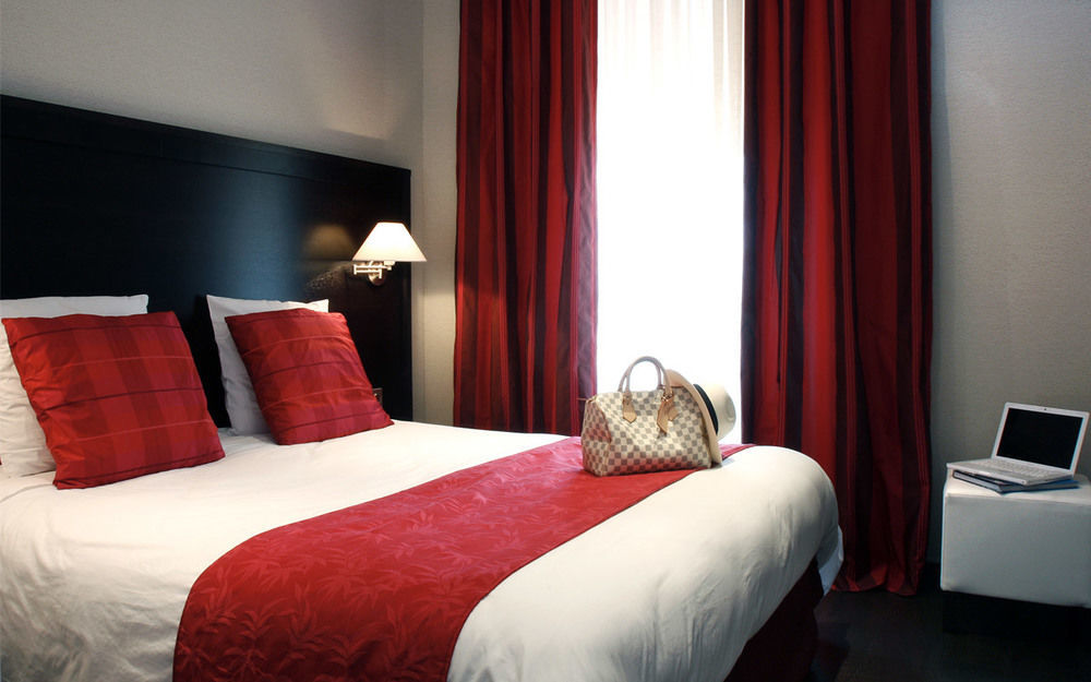 Paris Rome Hotel Menton Exterior photo