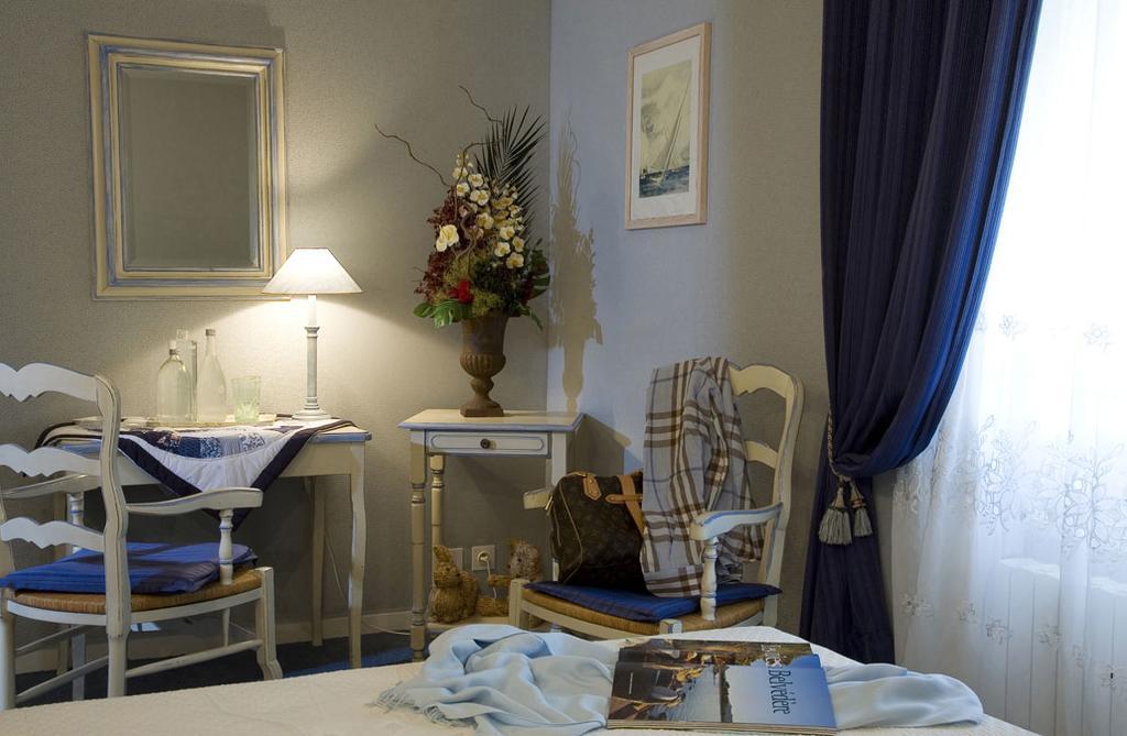 Paris Rome Hotel Menton Exterior photo
