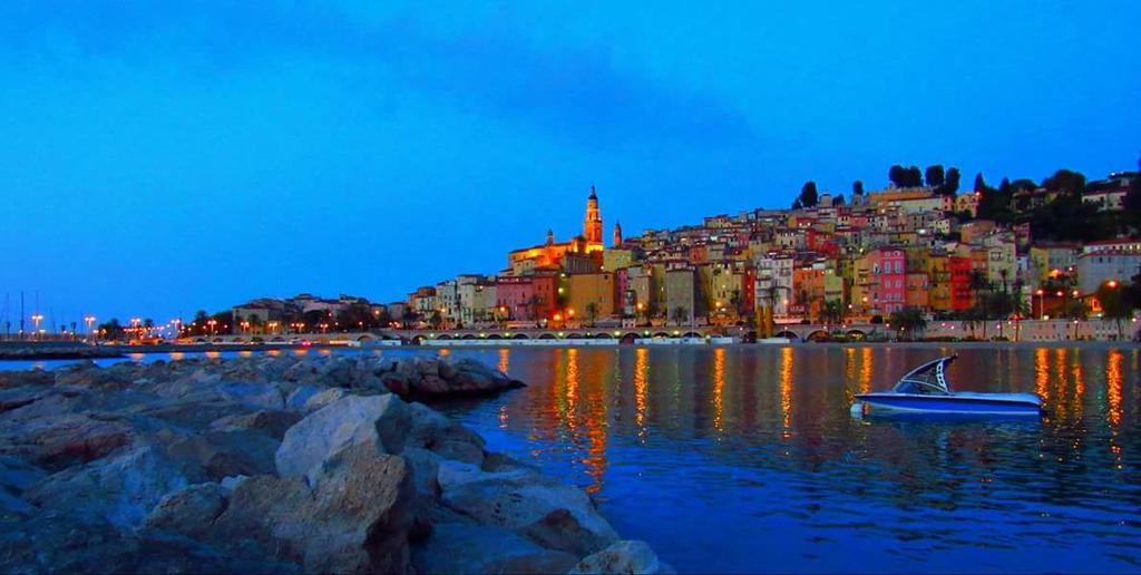 Paris Rome Hotel Menton Exterior photo