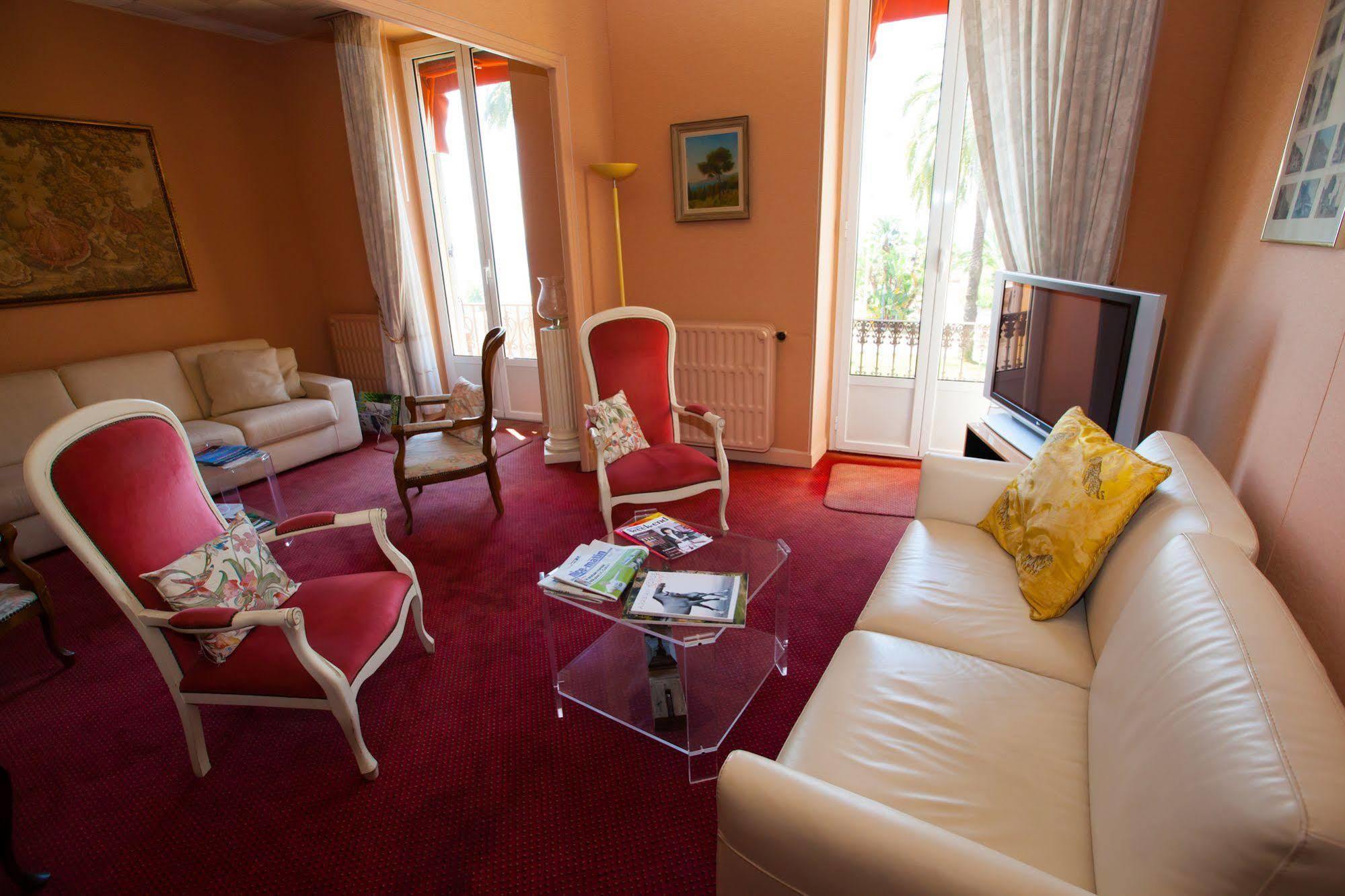 Paris Rome Hotel Menton Exterior photo